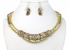 Necklace Gold w/ Earrings