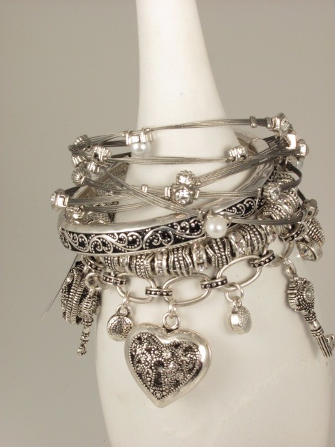 Glass Necklace and Bracelet